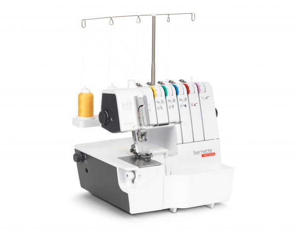 Shopty Macchina tagliacuci e punto copertura Bernette B48 Pezzi Unici