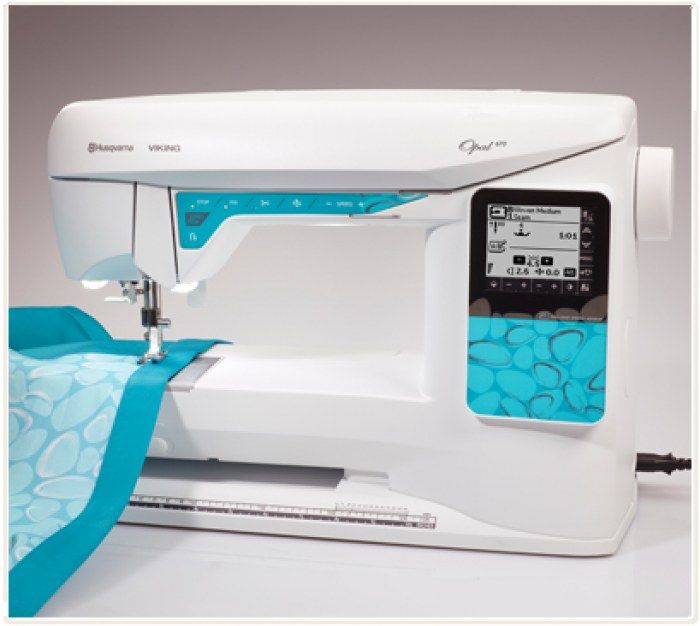 Shopty Macchina per cucire Husqvarna Viking Opal 670 Sottocosto