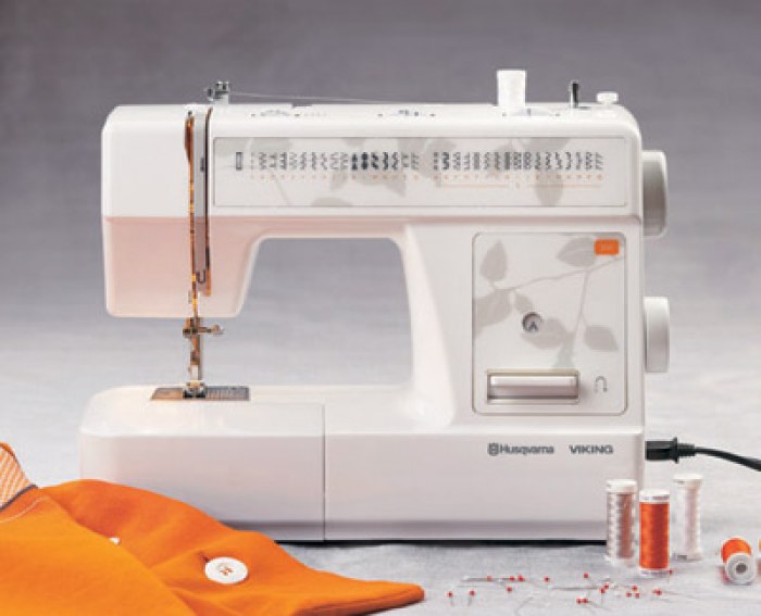 Shopty Macchina per cucire Husqvarna Viking H|CLASS E20 In Saldo